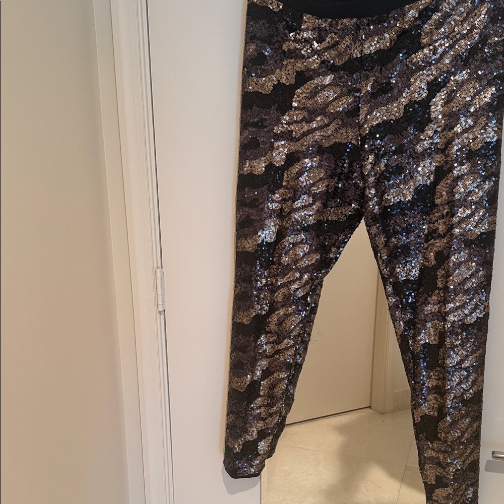 BCBGMaxAzria Black & Gold Sequin Skinny Pants